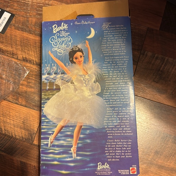 Swanlake Barbie - Picture 1 of 7